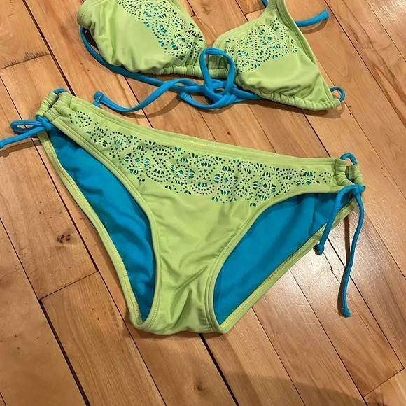 Arizona Jeans lime/teal laser cut design halter tie bikini. Small. - Picture 3 of 4